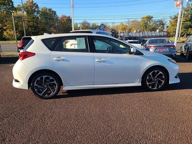 2017 toyota corolla im base