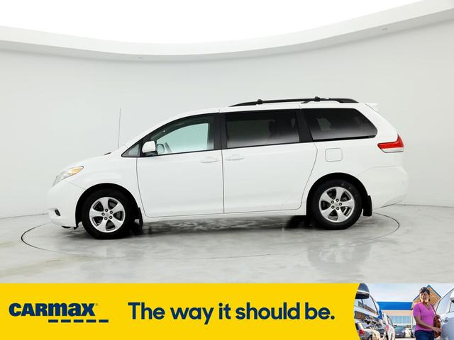 2013 toyota sienna le