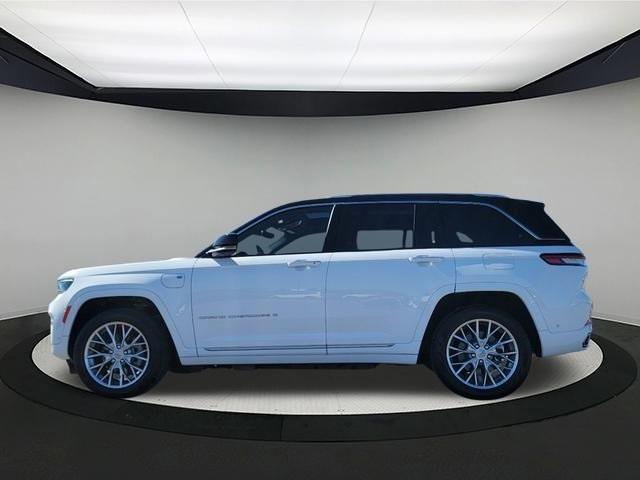 2022 jeep grand cherokee 4xe summit