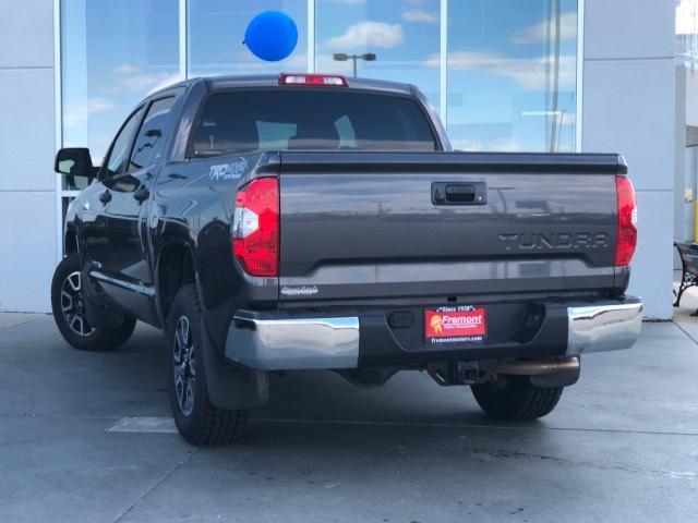 2015 toyota tundra sr5 4x4 sr5 4dr crewmax cab pickup sb (5.7l v8 ffv for sale in bar nunn, wyoming
