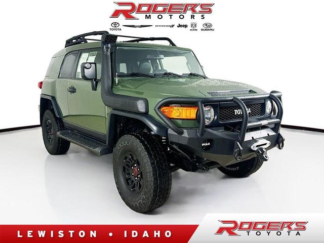 2011 toyota fj cruiser base