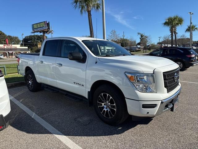 2021 nissan titan sv