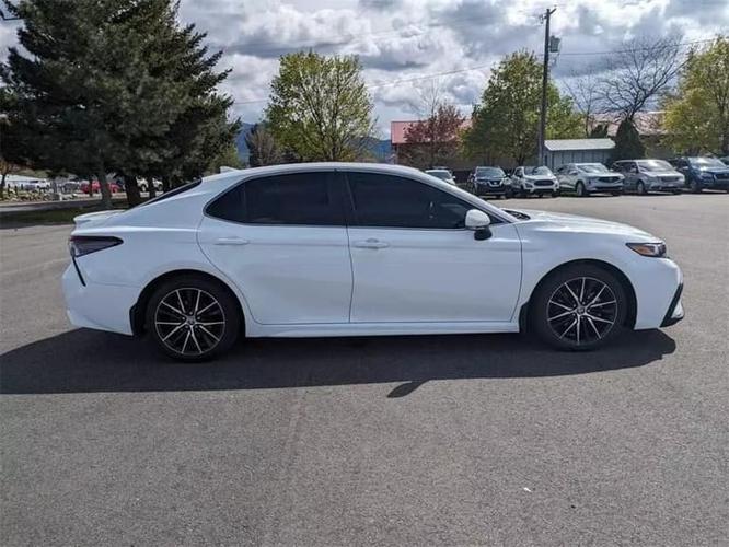 2021 toyota camry se sedan 4d in hauser, idaho