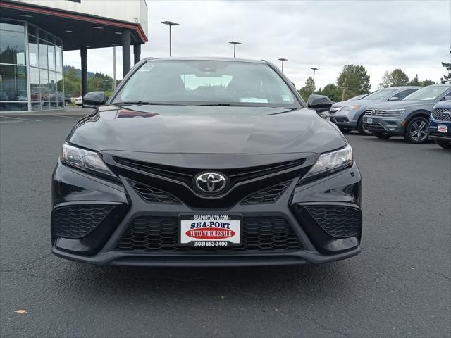2022 toyota camry se