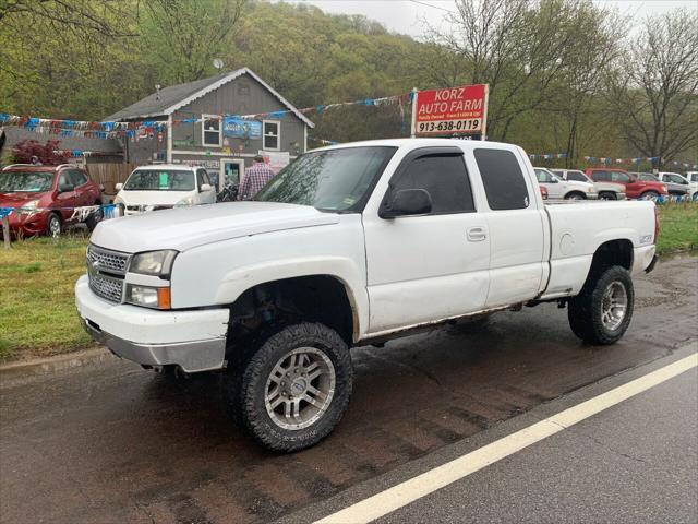 2005 chevrolet silverado 2500 ls h/d extended cab