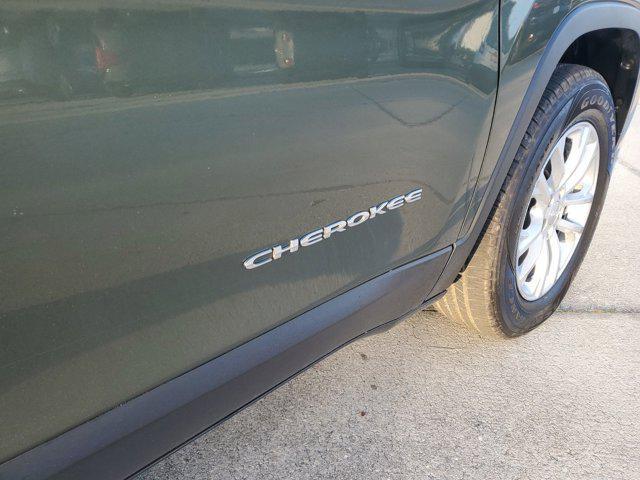 2021 jeep cherokee latitude