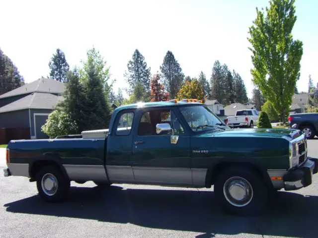 selling with no reserve 1993 dodge diesel extra cab 190k