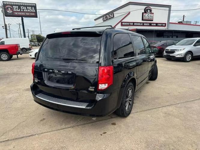 2017 dodge grand caravan passenger sxt minivan 4d in lewisville, texas