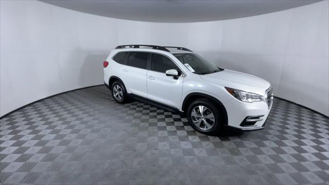 2022 subaru ascent premium 8-passenger