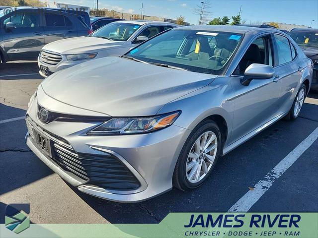 2024 toyota camry le
