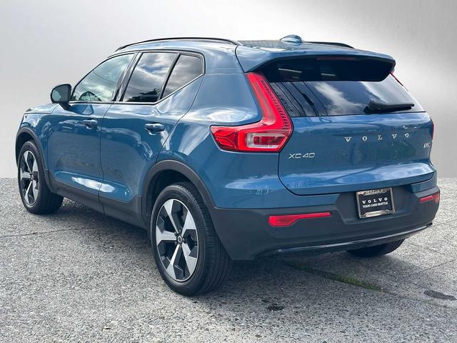 2024 volvo xc40 b5 plus dark