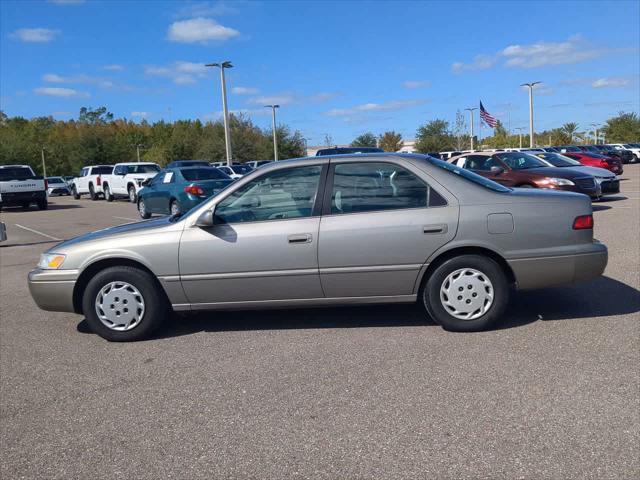 1998 toyota camry le