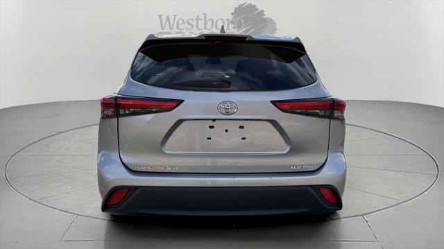 2021 toyota highlander t mulliner