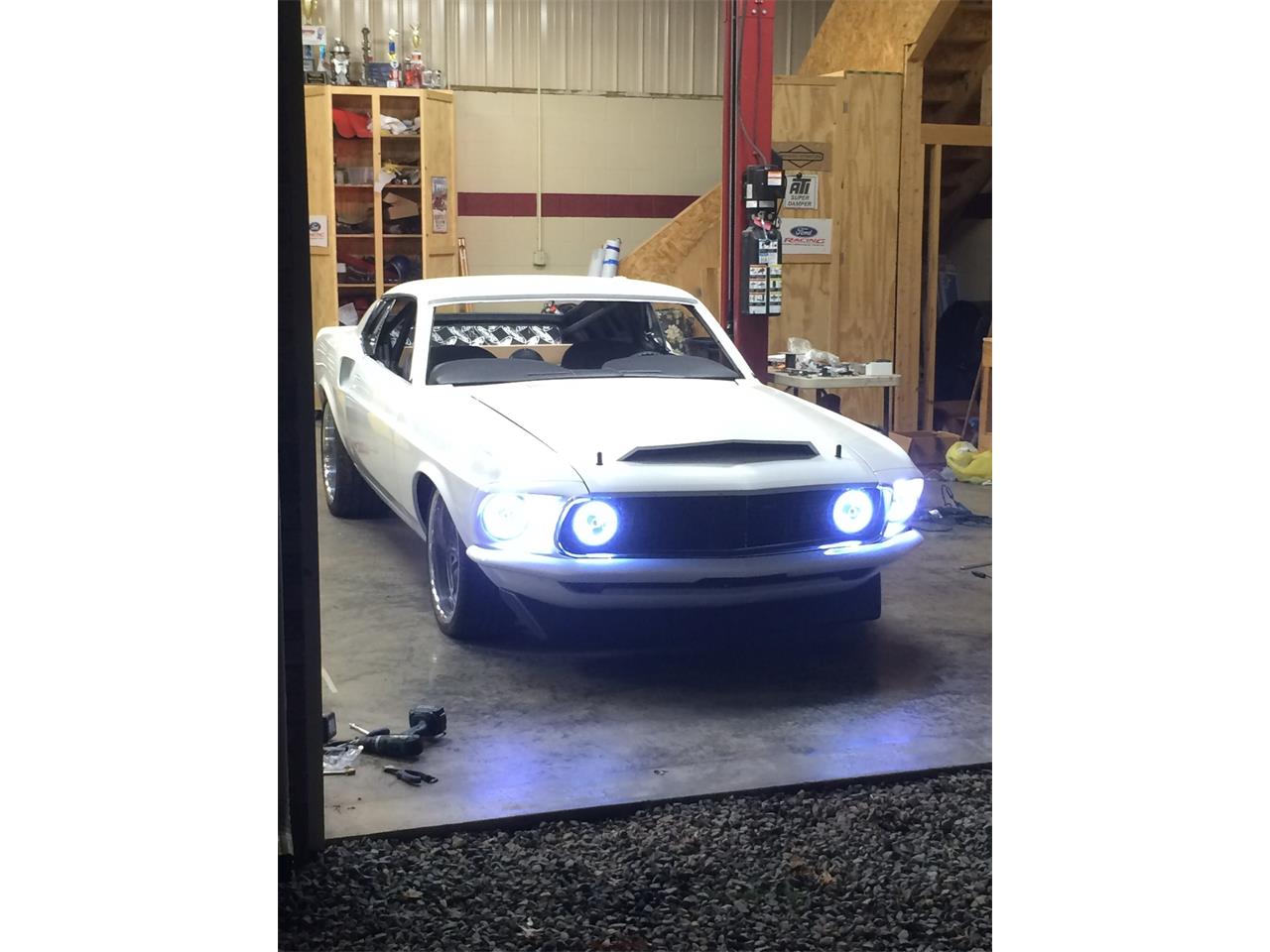 ford ford white / flat charcoa