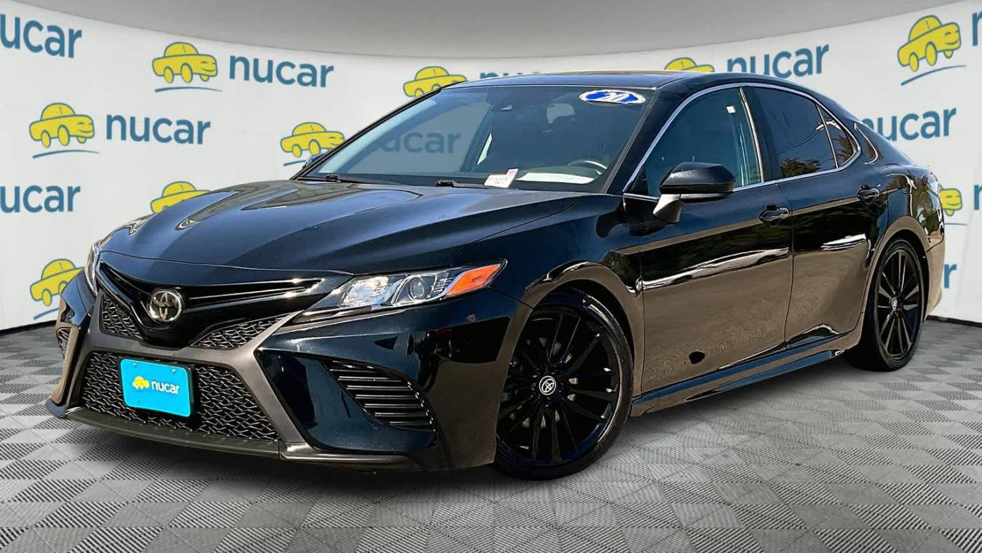 2020 toyota camry se
