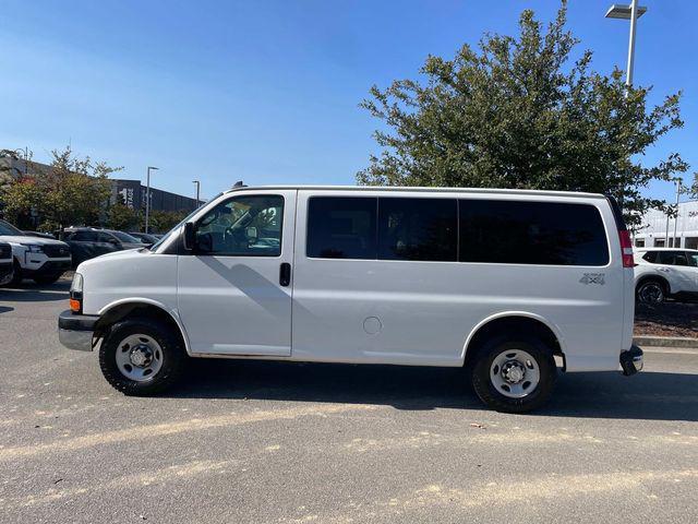2018 chevrolet express 2500 lt