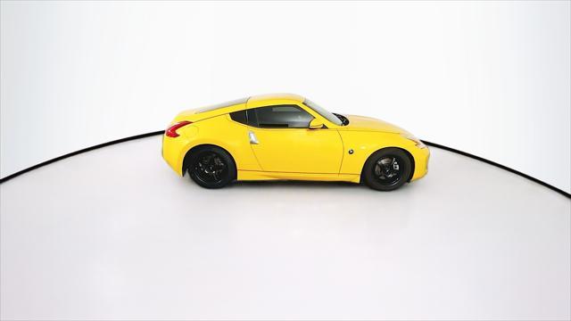 2017 nissan 370z base