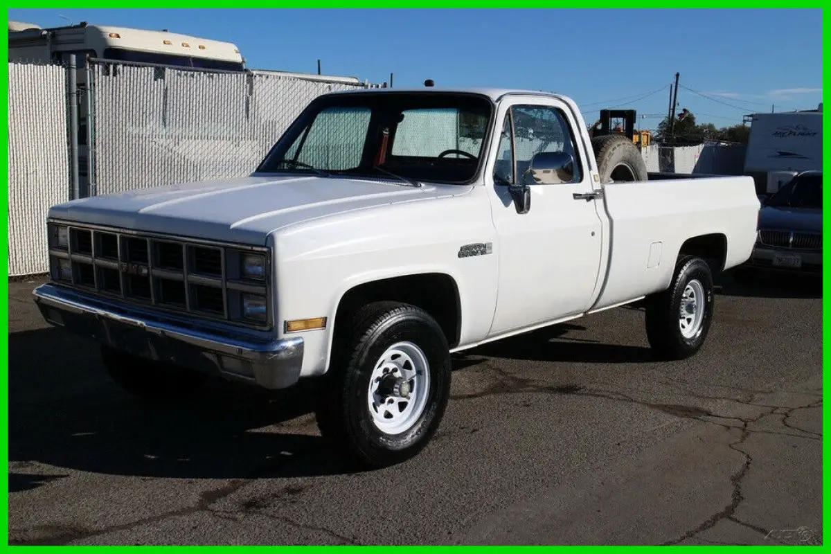 (c) 1981 gmc c/k 2500 sierra grande automatic 8 cylinder no reserve