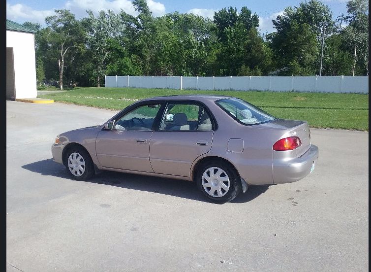 2001 toyota corolla in missouri by owner