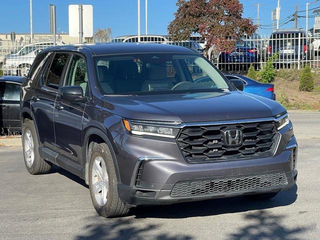 2023 honda pilot lx