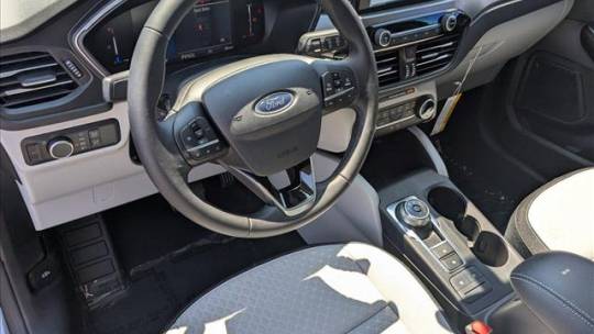 2024 Ford Escape equipment group 200a