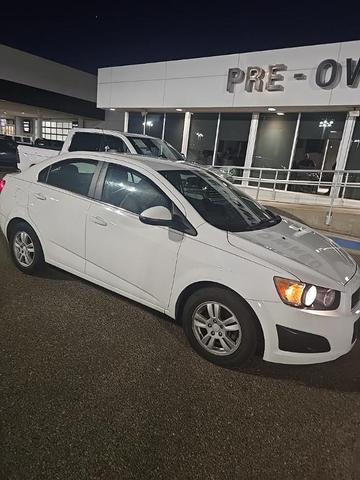 2016 chevrolet sonic lt
