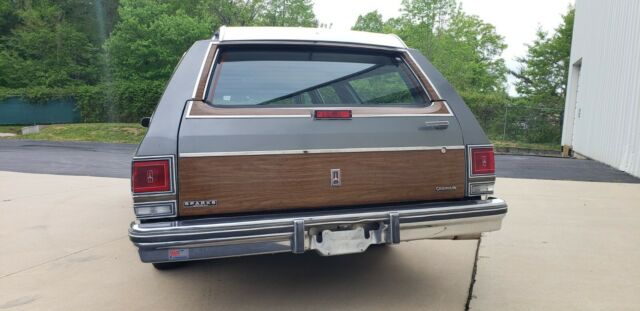 1987 oldsmobile custom cruiser gm b platform - 5.7l 170-hp olds rocket 350 v8 2