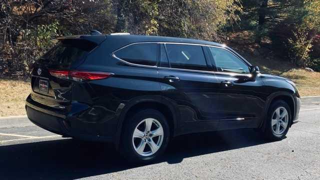 2021 toyota highlander l