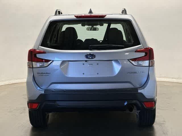 2021 subaru forester base