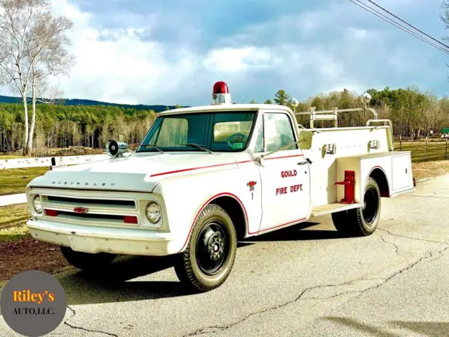 1967 chevrolet c-30 fire truck pickup white rwd manual firetruck