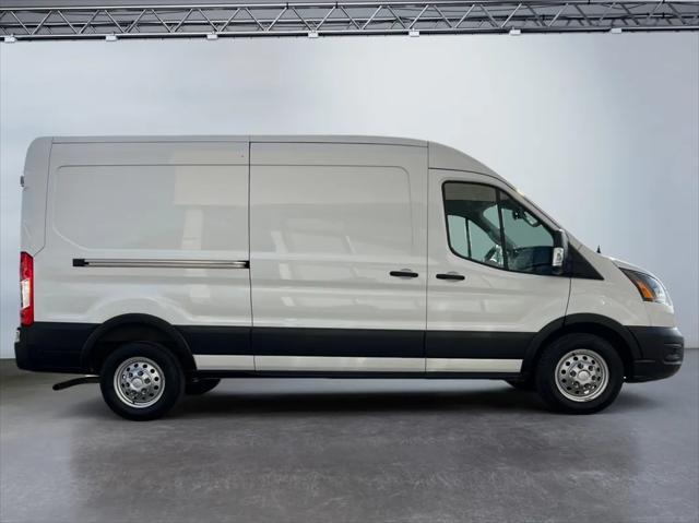 2022 ford transit-250 base
