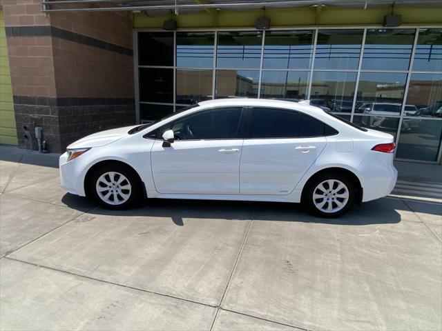 2023 toyota corolla hybrid le