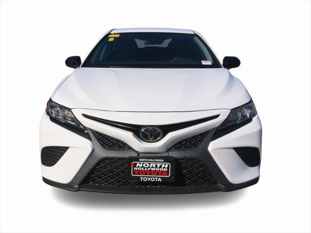 2019 toyota camry se