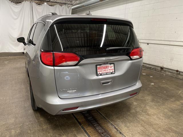 2021 chrysler voyager lxi