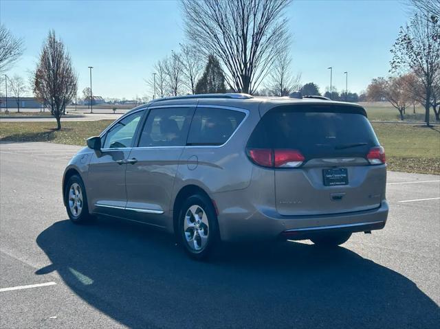 2018 chrysler pacifica hybrid touring l