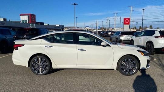 2025 Nissan Altima