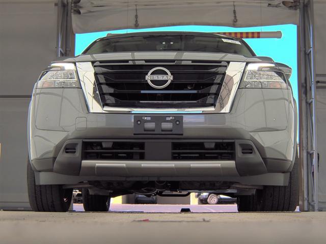 2023 nissan pathfinder platinum 4wd