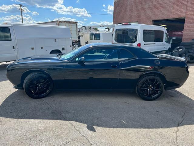2018 dodge challenger sxt