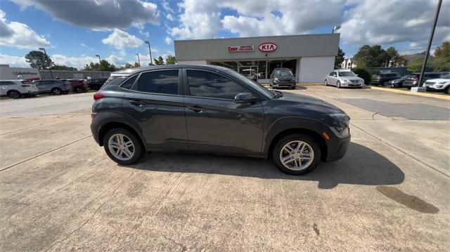 2022 hyundai kona se