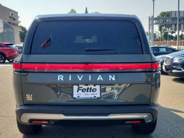 2022 rivian r1s launch edition