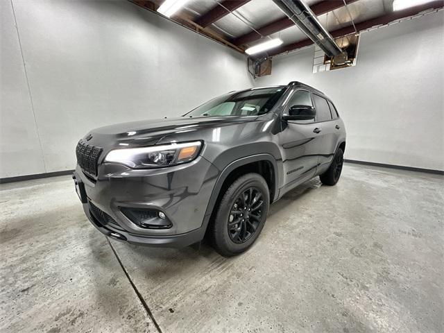 2023 jeep cherokee altitude lux