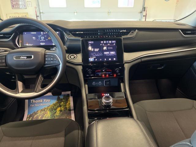 2023 jeep grand cherokee l laredo