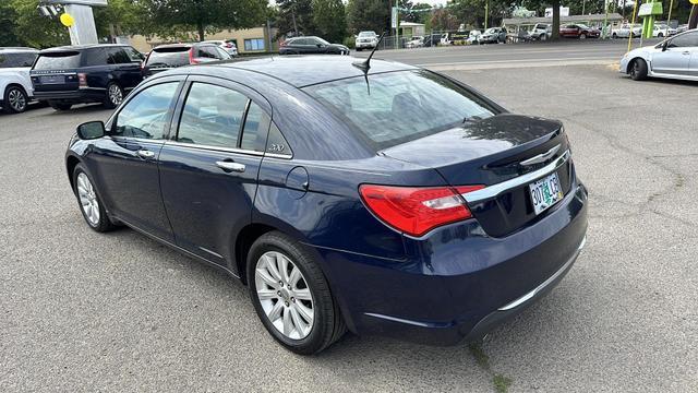 2013 chrysler 200 limited
