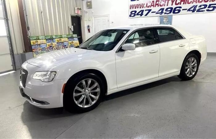 2018 chrysler 300 in palatine, illinois
