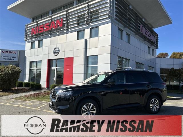 2023 nissan pathfinder sl
