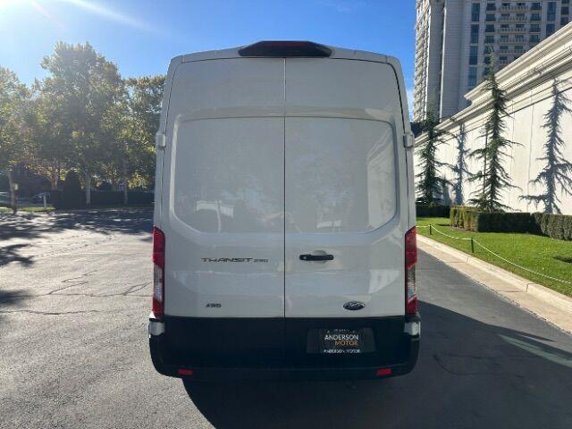 2022 ford transit-250 base