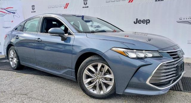 2021 toyota avalon xle