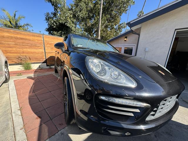 2011 porsche cayenne turbo