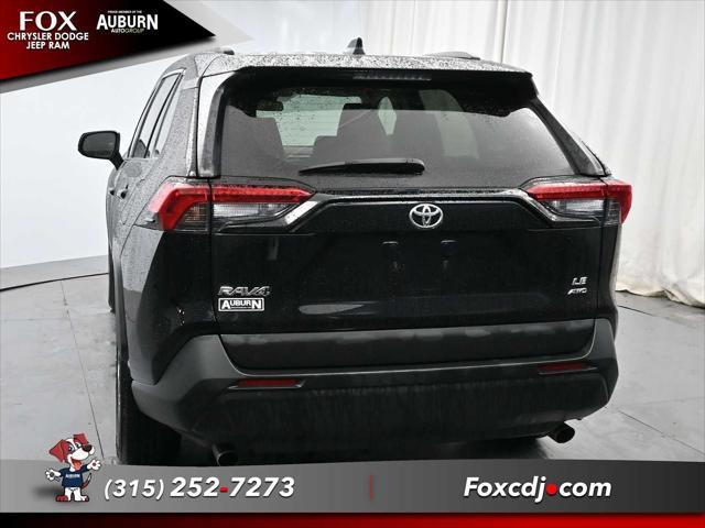 2021 toyota rav4 le