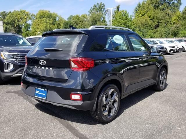 2022 hyundai venue sel